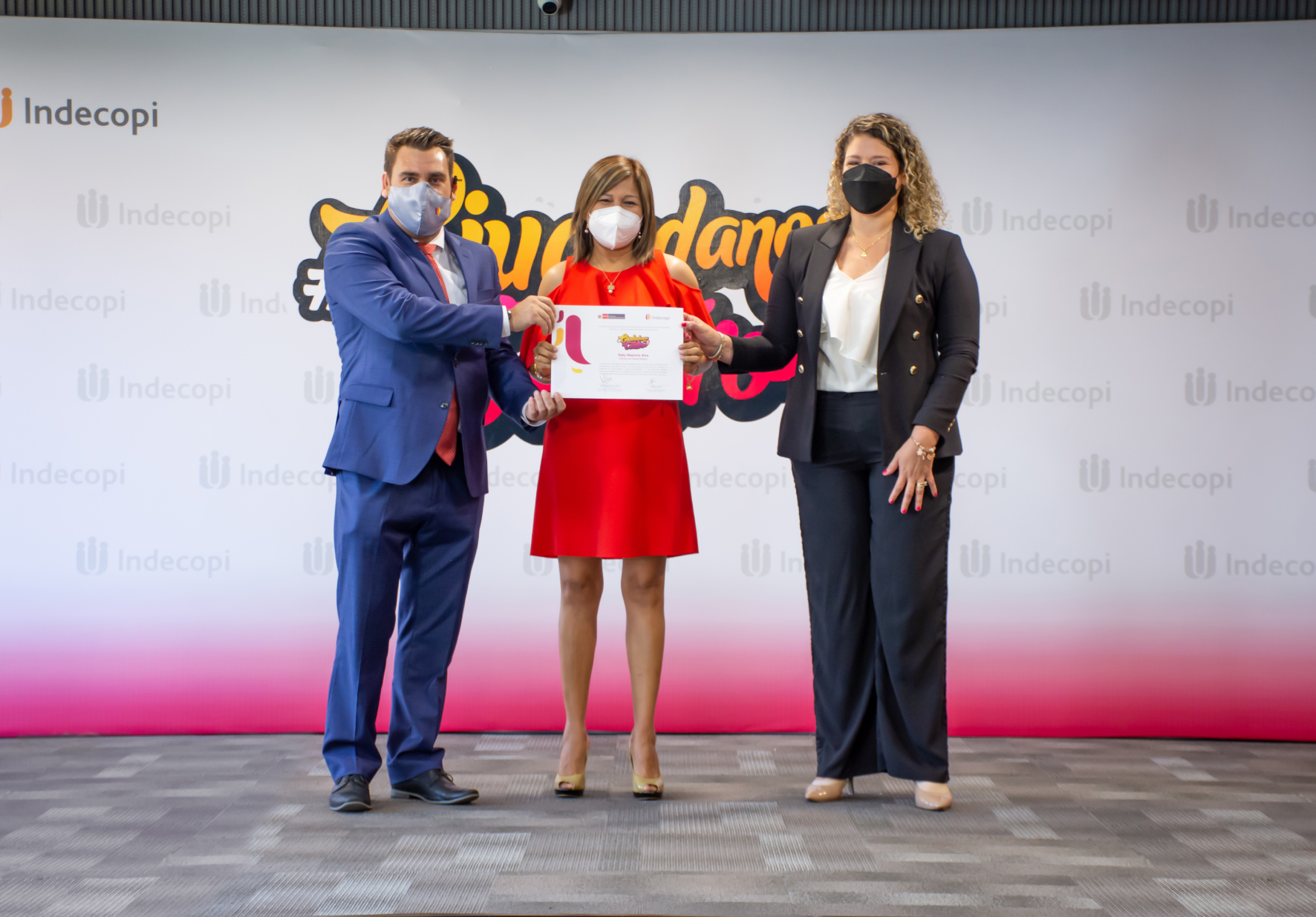 INDECOPI RECONOCE COMO EMBAJADORA DE CONSUMO A DIRECTORA DE LA EAP PROFESIONAL DE NUTRICIÓN HUMANA DE LA UNIVERSIDAD NORBERT WIENER