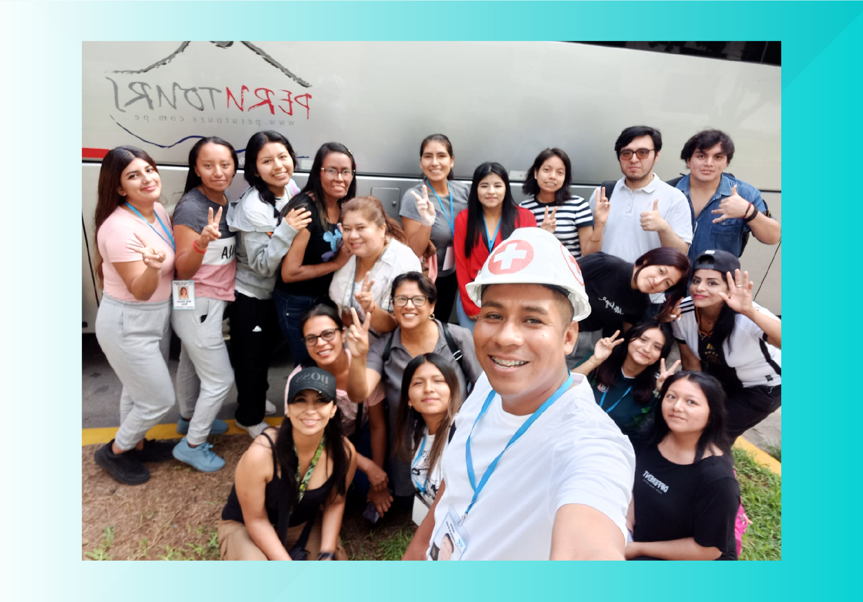 RESPONSABILIDAD SOCIAL: ESTUDIANTES DE LA UNIVERSIDAD NORBERT WIENER BRINDARON ATENCIÓN Y LLEVARON DONATIVOS A POBLADORES DE CHOSICA Y HUAYCÁN AFECTADOS POR LOS HUAICOS