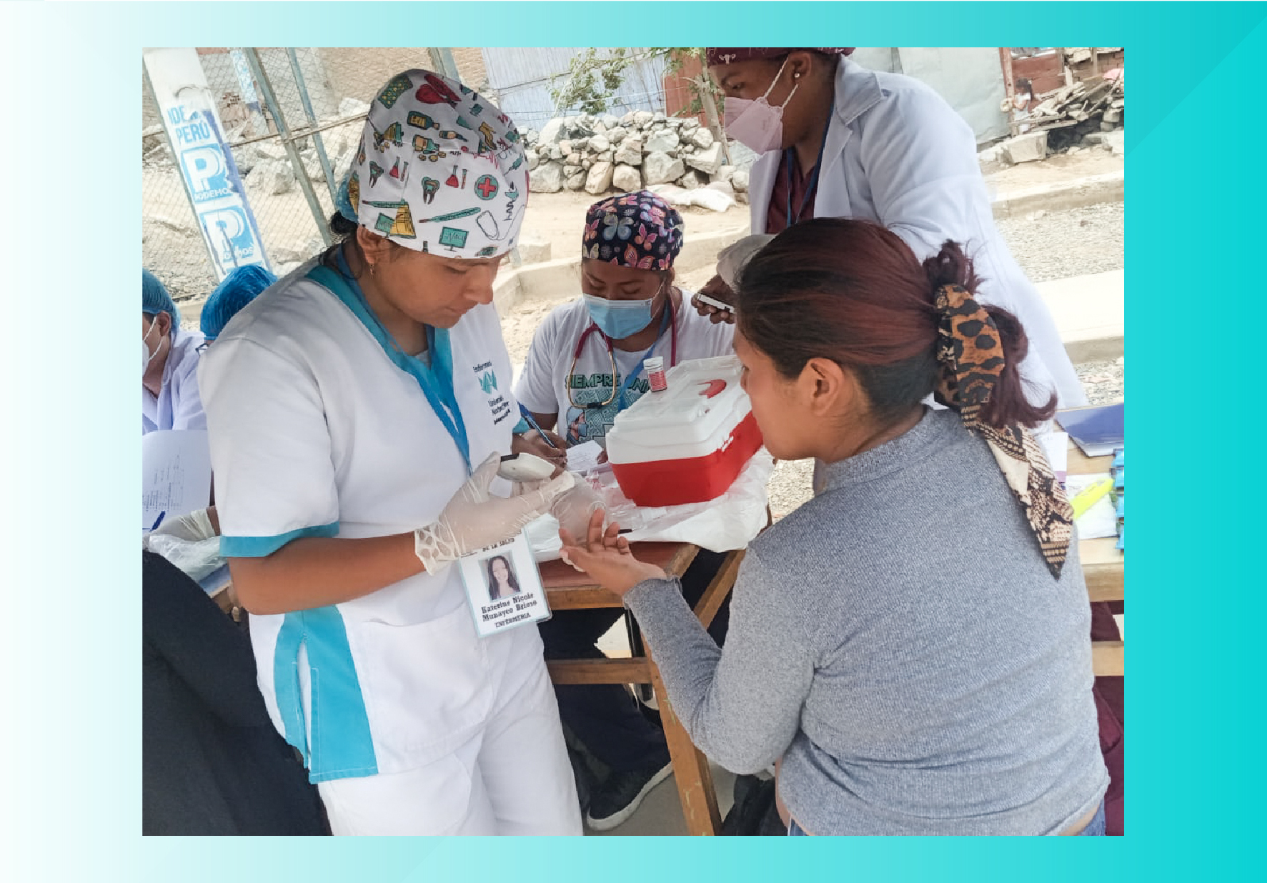 RESPONSABILIDAD SOCIAL: ESTUDIANTES DE LA UNIVERSIDAD NORBERT WIENER BRINDARON ATENCIÓN Y LLEVARON DONATIVOS A POBLADORES DE CHOSICA Y HUAYCÁN AFECTADOS POR LOS HUAICOS