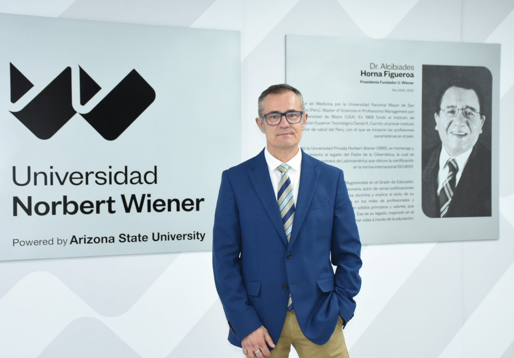 DIRECTOR DE ESTUDIOS ECONÓMICOS Y FINANCIEROS DE LA UNIVERSIDAD MIGUEL ...