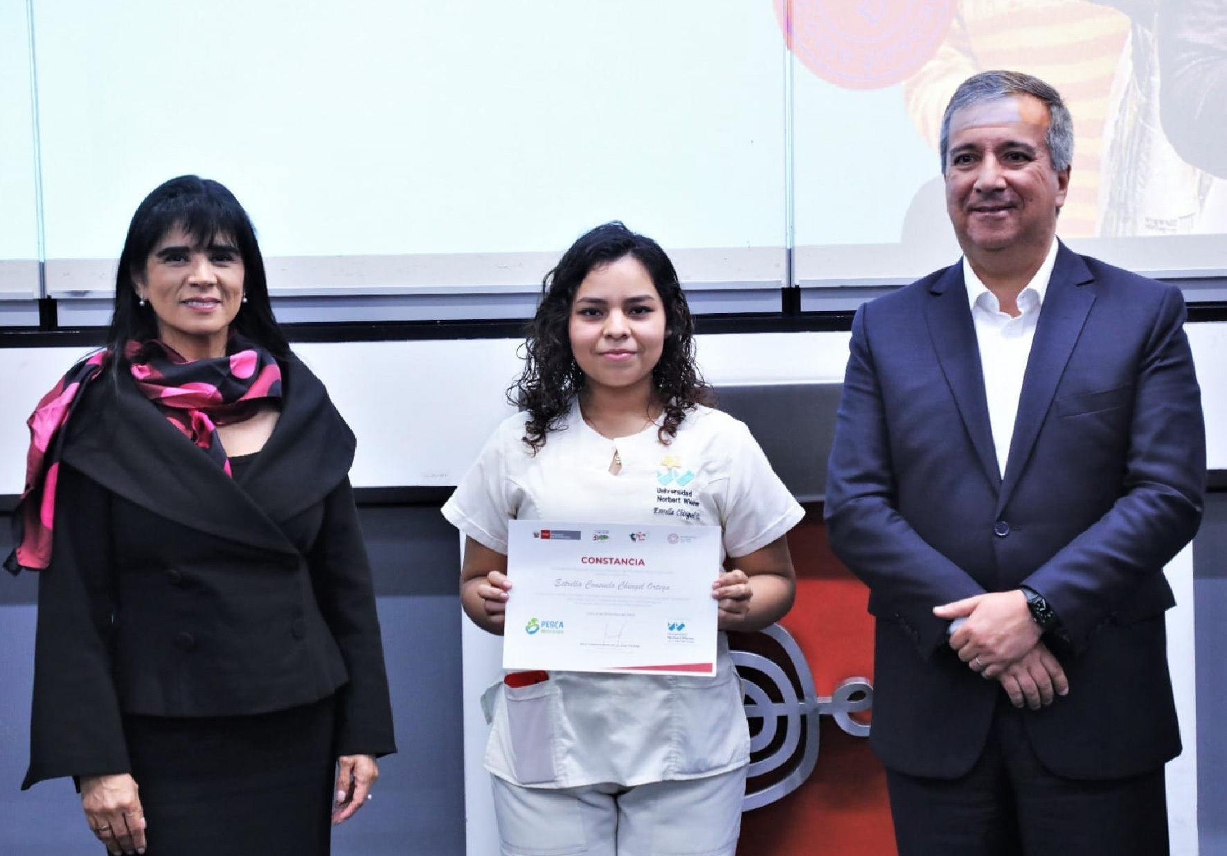 ESTUDIANTES DE LA EAP DE NUTRICIÓN Y DIETÉTICA RECIBIERON RECONOCIMIENTO DEL MINISTERIO DE LA PRODUCCIÓN POR SU PARTICIPACIÓN EN EL PROGRAMA PESCANUTRICIÓN