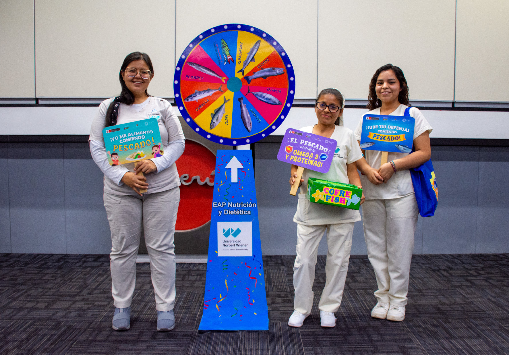 ESTUDIANTES DE LA EAP DE NUTRICIÓN Y DIETÉTICA RECIBIERON RECONOCIMIENTO DEL MINISTERIO DE LA PRODUCCIÓN POR SU PARTICIPACIÓN EN EL PROGRAMA PESCANUTRICIÓN
