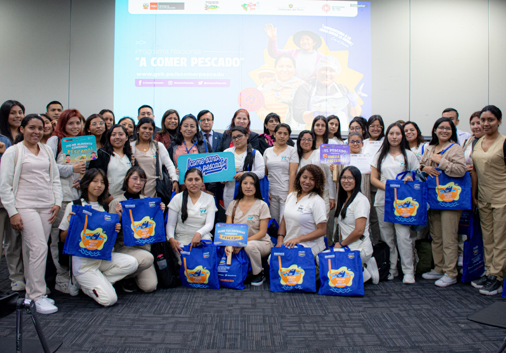 ESTUDIANTES DE LA EAP DE NUTRICIÓN Y DIETÉTICA RECIBIERON RECONOCIMIENTO DEL MINISTERIO DE LA PRODUCCIÓN POR SU PARTICIPACIÓN EN EL PROGRAMA PESCANUTRICIÓN