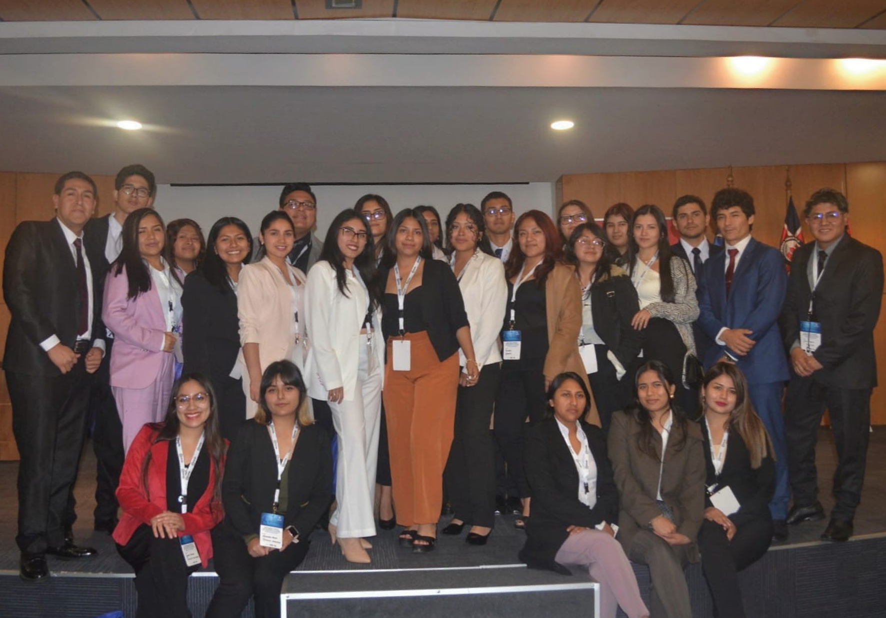 ESTUDIANTES DE ADMINISTRACIÓN EN TURISMO Y HOTELERÍA DE LA UNW PRESENTARON PROYECTO DE INVESTIGACIÓN EN CONGRESO INTERNACIONAL REALIZADO EN CHILE