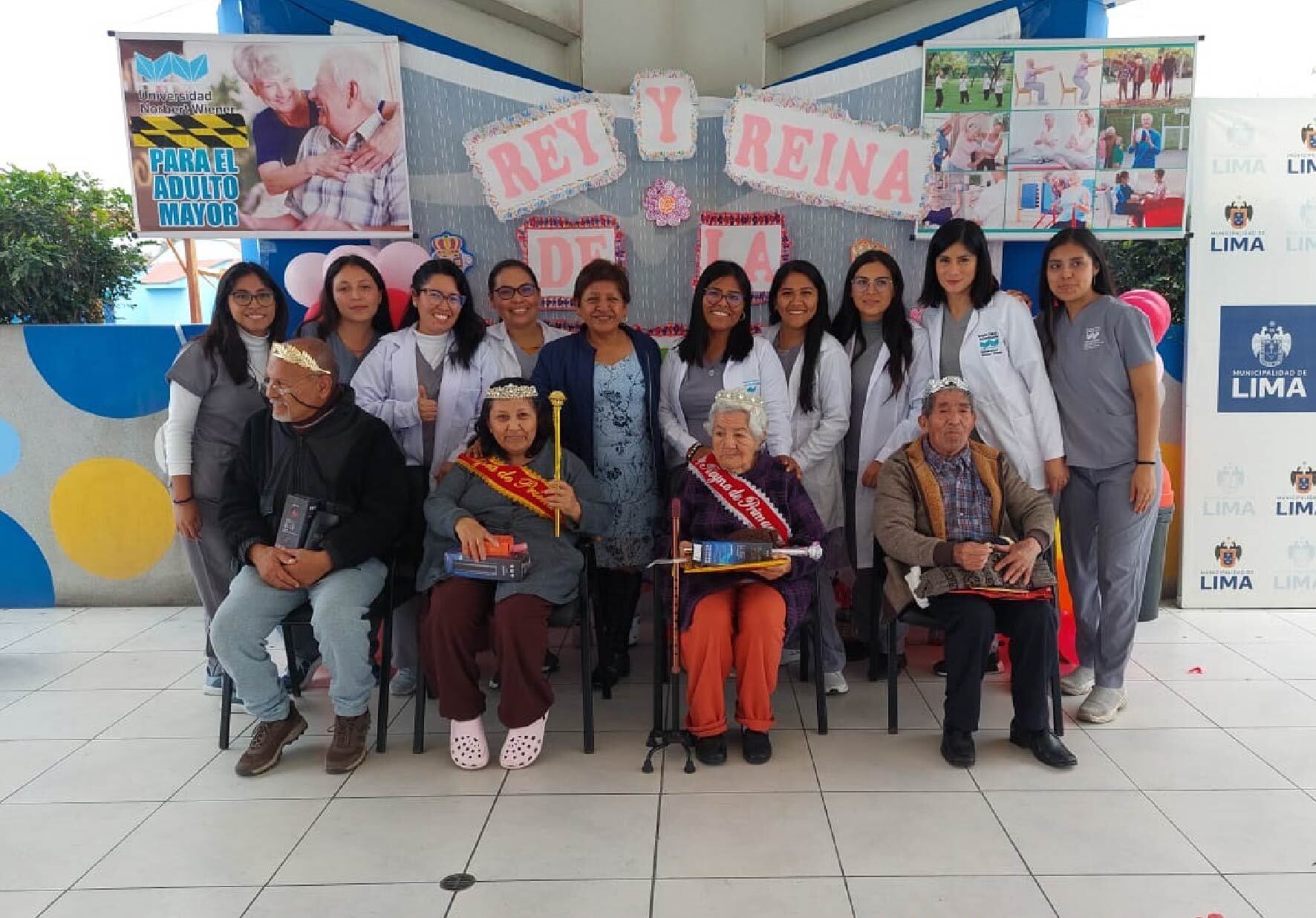 ESTUDIANTES DE LA UNIVERSIDAD NORBERT WIENER BRINDARON ATENCIÓN A ADULTOS MAYORES DEL ALBERGUE MUNICIPAL MARÍA ROSARIO ARÁOZ