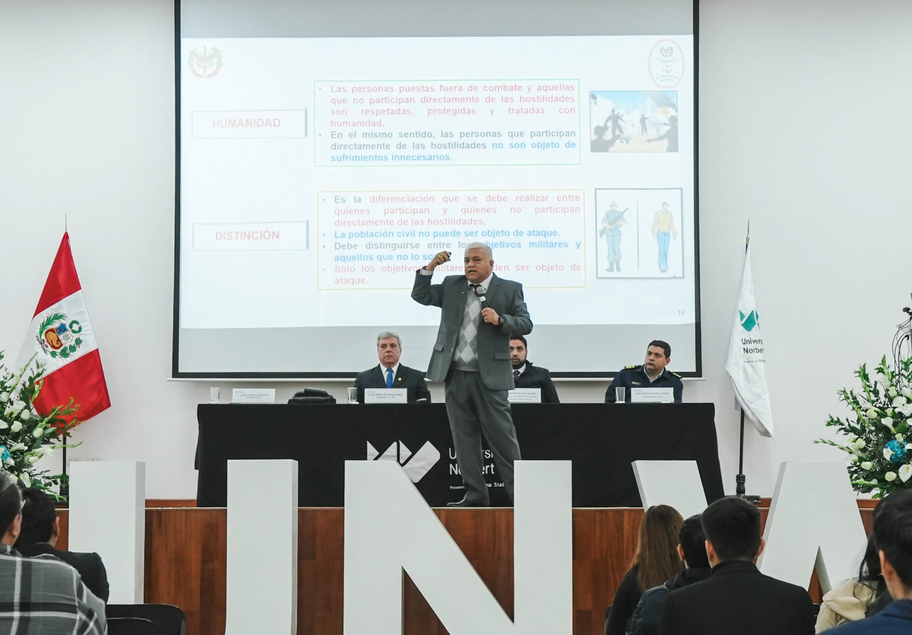CARRERA DE DERECHO Y CIENCIA POLÍTICA DE LA UNIVERSIDAD NORBERT WIENER ORGANIZÓ SEMINARIO SOBRE DERECHO HUMANITARIO Y DERECHOS HUMANOS