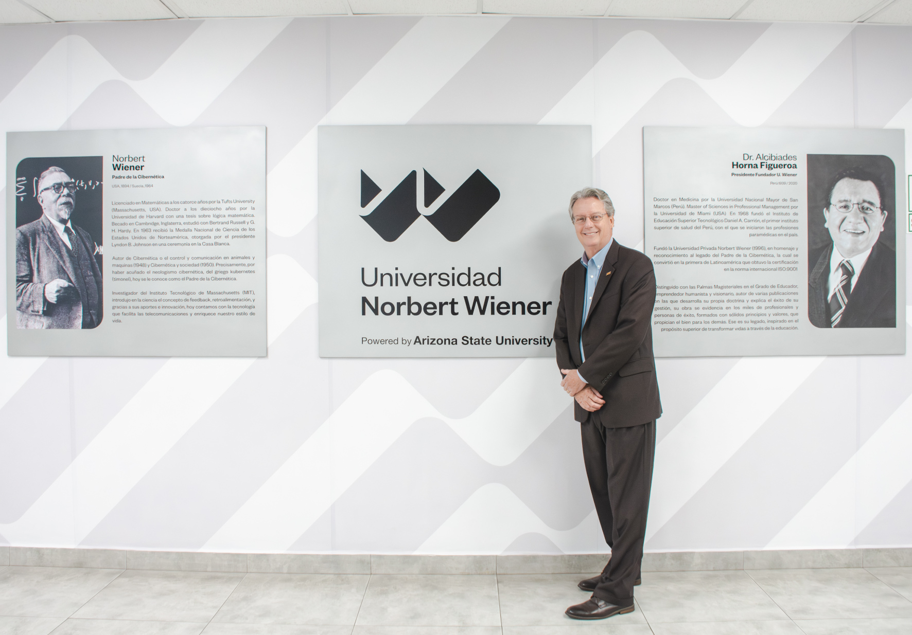 DIRECTOR DE INNOVACIÓN DIGITAL DEL INSTITUTO DE DISEÑO UNIVERSITARIO DE ARIZONA STATE UNIVERSITY VISITÓ LA UNIVERSIDAD NORBERT WIENER