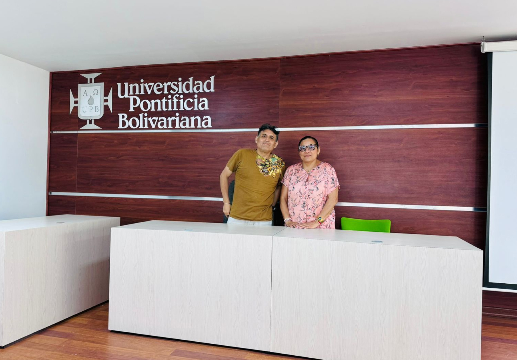 ESTUDIANTES DE LA CARRERA DE DERECHO Y CIENCIA POLÍTICA DE LA UNIVERSIDAD NORBERT WIENER PARTICIPARON EN MISIÓN ACADÉMICA A LA UNIVERSIDAD PONTIFICIA BOLIVARIANA DE COLOMBIA