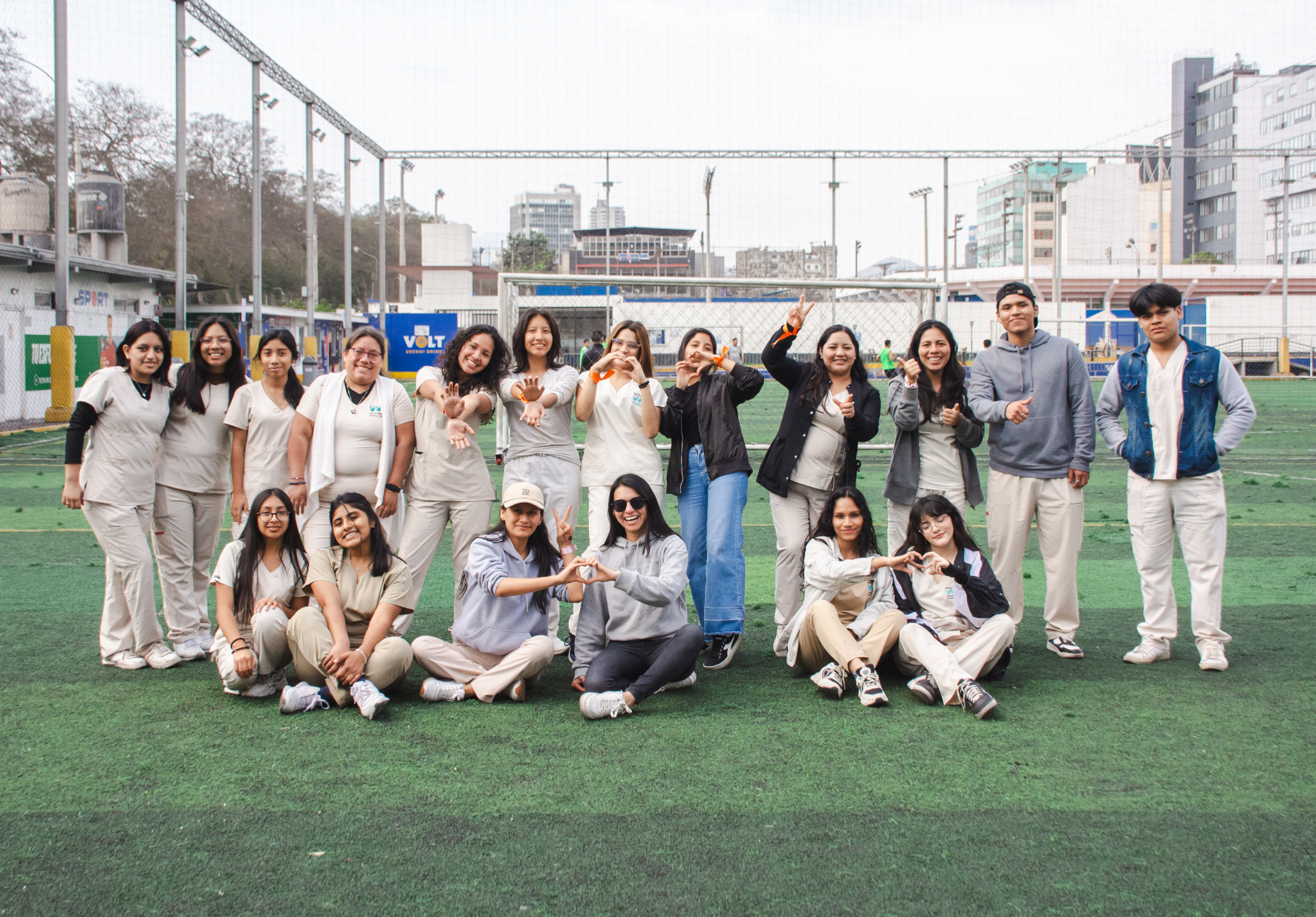 DECANA DEL CONSEJO REGIONAL XIV-CALLAO DEL COLEGIO DE NUTRICIONISTAS DEL PERÚ PARTICIPÓ EN BIENVENIDA A NUEVOS ESTUDIANTES DE NUTRICIÓN Y DIETÉTICA DE NORBERT WIENER