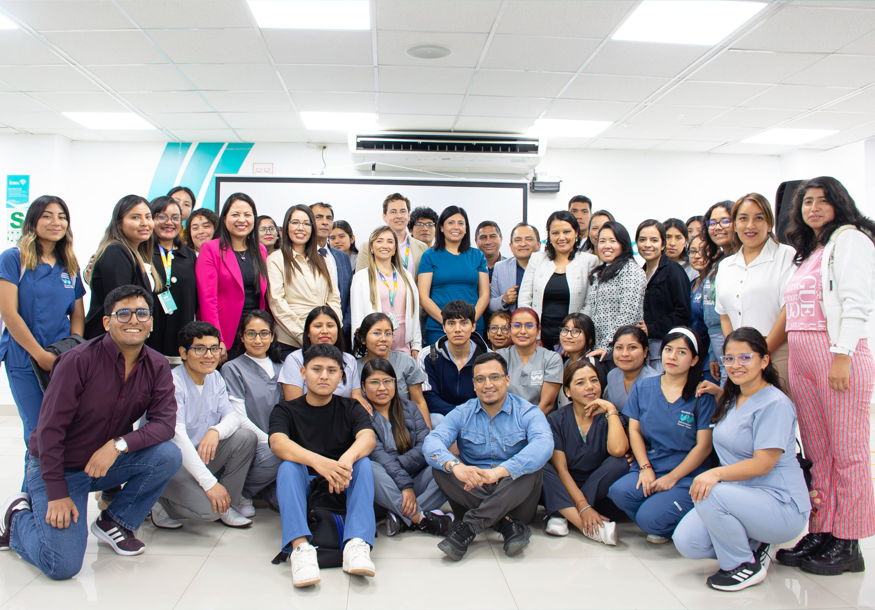 DELEGACIÓN DE DOCENTES DE LA UNIVERSIDAD DE SANTANDER (COLOMBIA) VISITÓ LA UNIVERSIDAD NORBERT WIENER