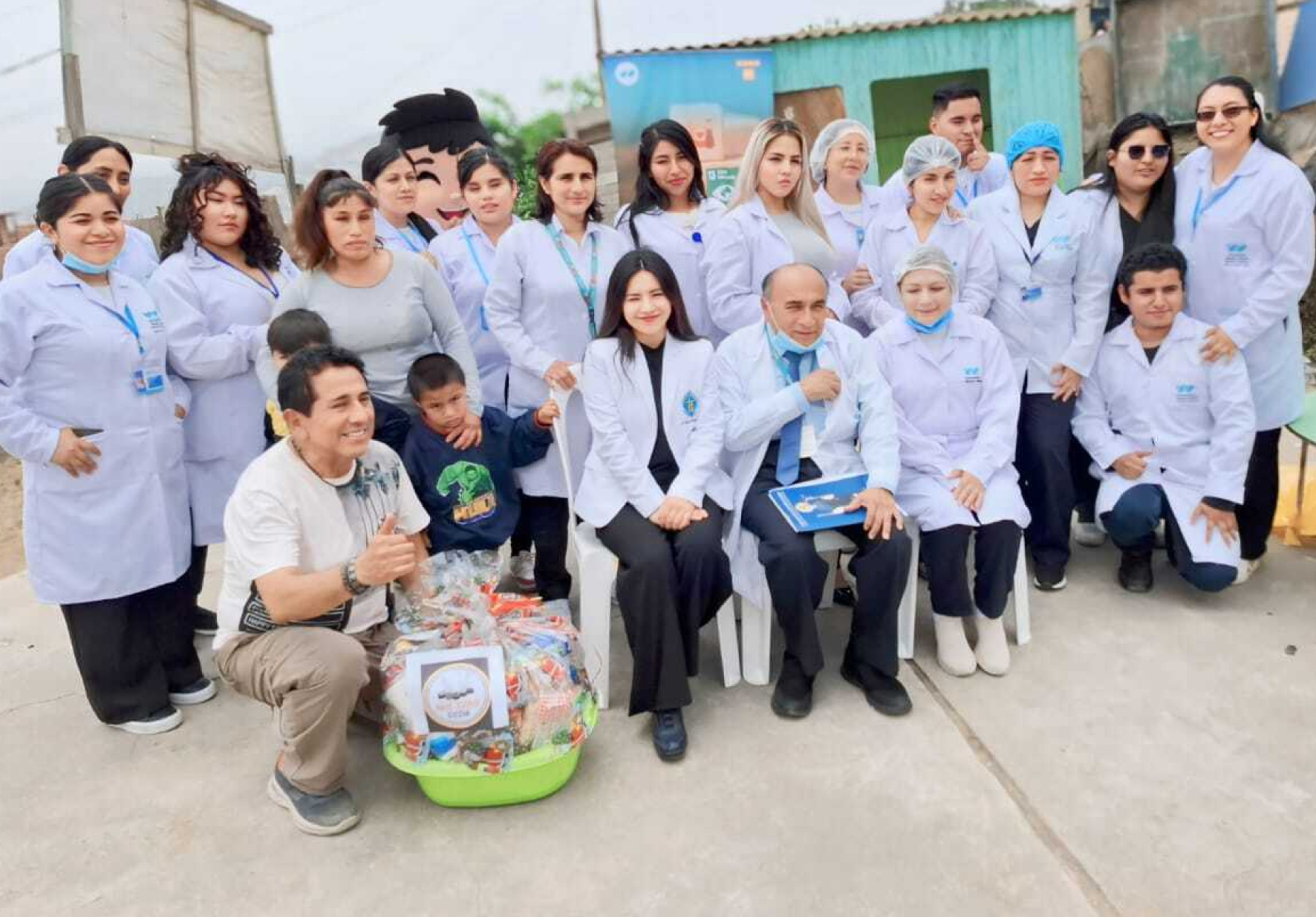 PROGRAMA ACADÉMICO DE FARMACIA Y BIOQUÍMICA DE LA UNIVERSIDAD NORBERT WIENER REALIZÓ CAMPAÑA DE SALUD EN BENEFICIO DE LOS POBLADORES DEL A.H. CORAZÓN DE JESÚS DE VENTANILLA