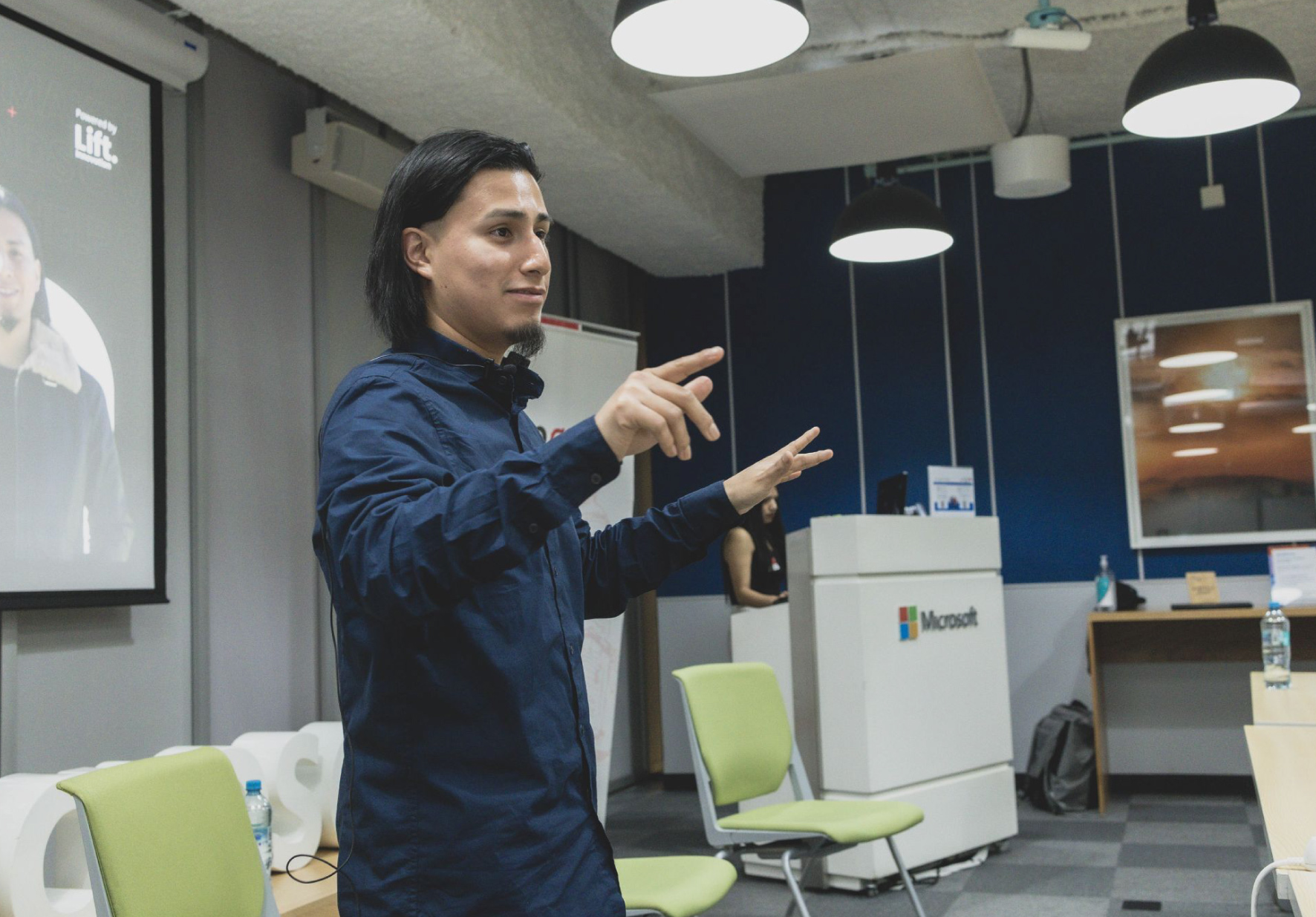 EGRESADO DE LA CARRERA DE INGENIERÍA DE SISTEMAS E INFORMÁTICA DE LA UNIVERSIDAD NORBERT WIENER PARTICIPÓ COMO PONENTE EN EVENTO ORGANIZADO POR MICROSOFT PERÚ