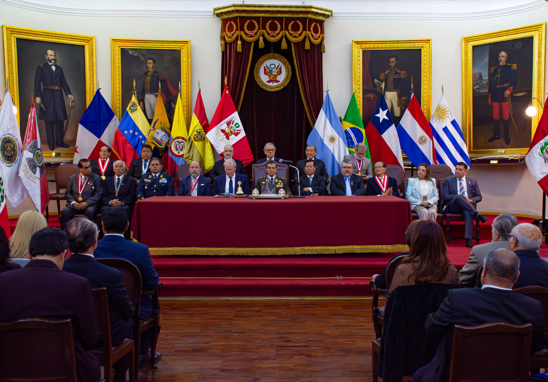 CONGRESO MUNDIAL POR EL BICENTENARIO DE LA HISTÓRICA BATALLA DE AYACUCHO SE REALIZÓ EN LA UNIVERSIDAD NORBERT WIENER