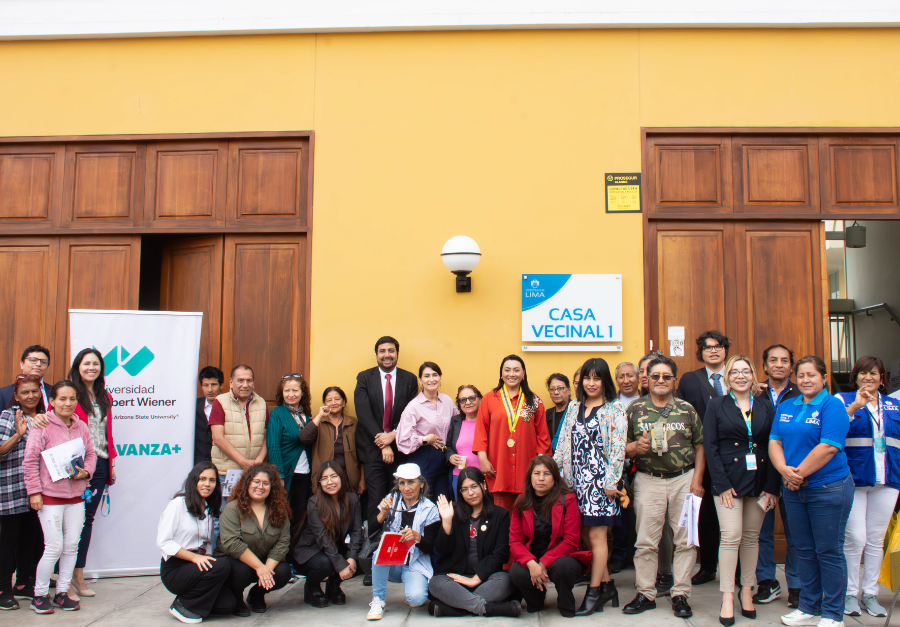 DOCENTES Y ESTUDIANTES DE LA FACULTAD DE DERECHO Y CIENCIA POLÍTICA DE LA UNIVERSIDAD NORBERT WIENER BRINDARON ASESORÍA JURÍDICA GRATUITA A LA POBLACIÓN MÁS VULNERABLE DE LIMA