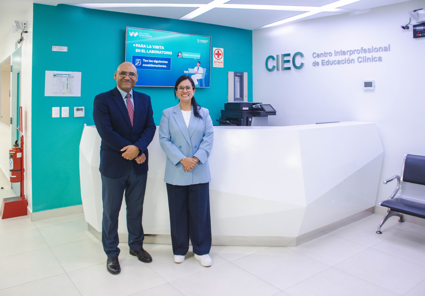 DELEGACIÓN DE LA UNIVERSIDAD AUTÓNOMA DE GUADALAJARA VISITÓ LA UNIVERSIDAD NORBERT WIENER