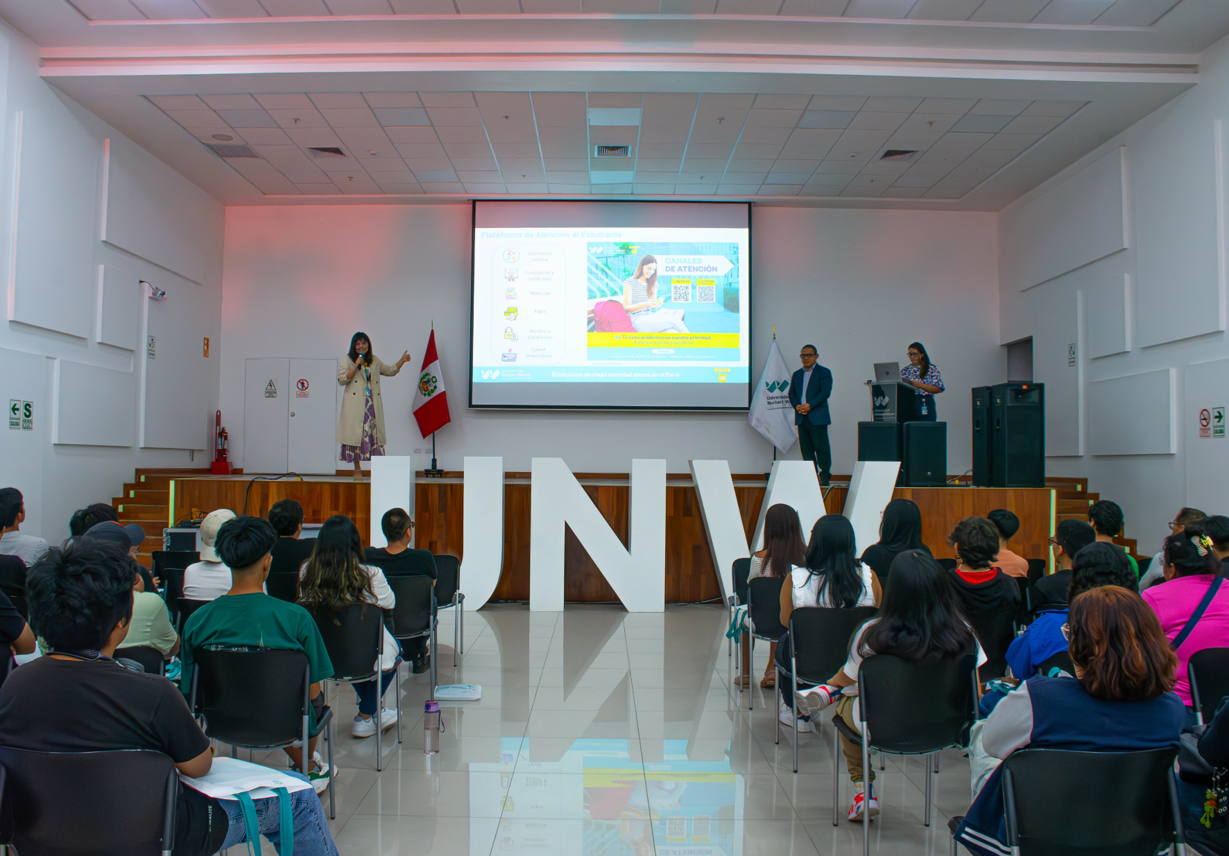 UNIVERSIDAD NORBERT WIENER DIO LA BIENVENIDA A SUS NUEVOS ESTUDIANTES DEL PERÍODO ACADÉMICO 2025-I