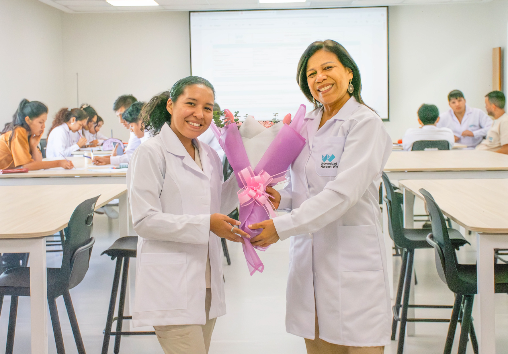 EGRESADA DE LA UNIVERSIDAD NORBERT WIENER OCUPÓ EL SEGUNDO LUGAR EN LA EVALUACIÓN NACIONAL PARA EL SERUMS 2025-I DE LA CARRERA DE NUTRICIÓN