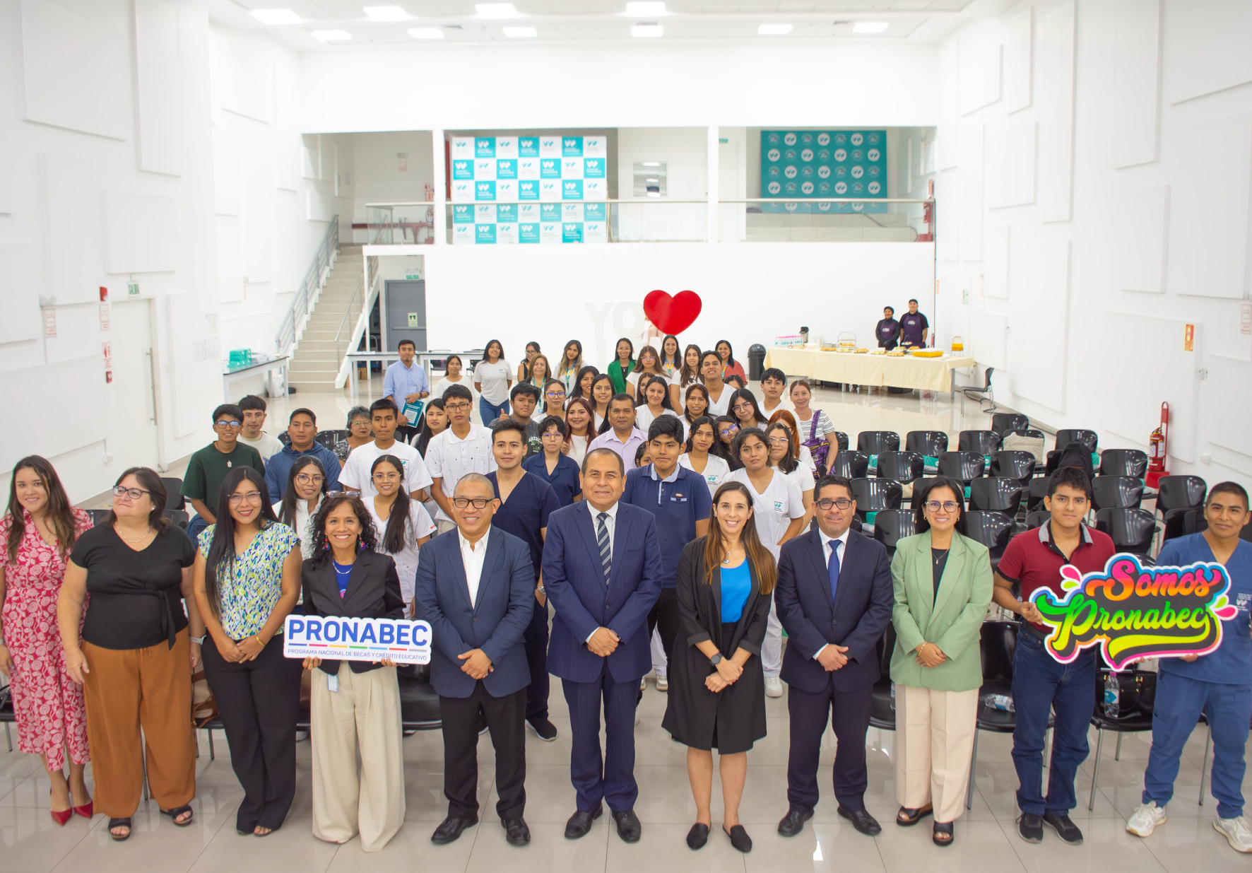 DIRECTORA EJECUTIVA DE PRONABEC PARTICIPÓ EN CEREMONIA DE BIENVENIDA A BECARIOS DE LA UNIVERSIDAD NORBERT WIENER