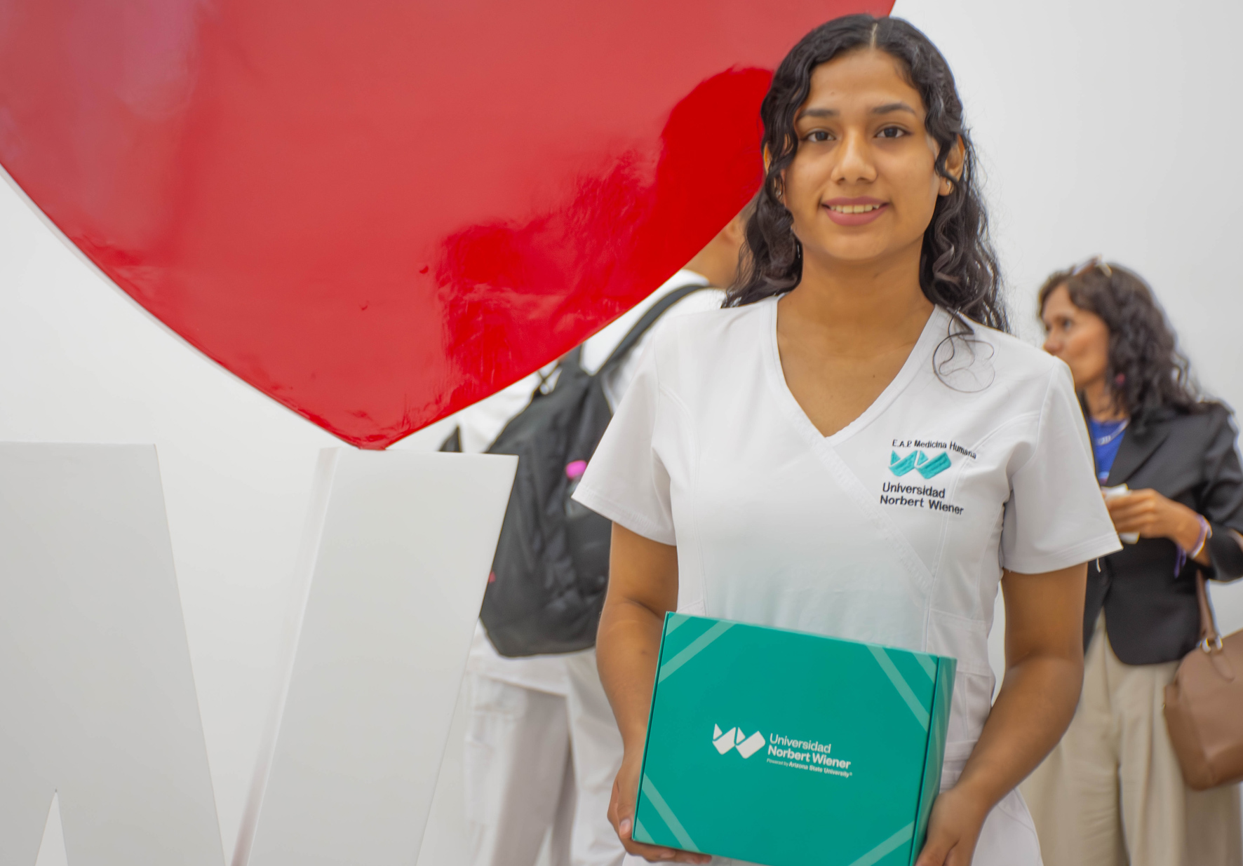 DIRECTORA EJECUTIVA DE PRONABEC PARTICIPÓ EN CEREMONIA DE BIENVENIDA A BECARIOS DE LA UNIVERSIDAD NORBERT WIENER