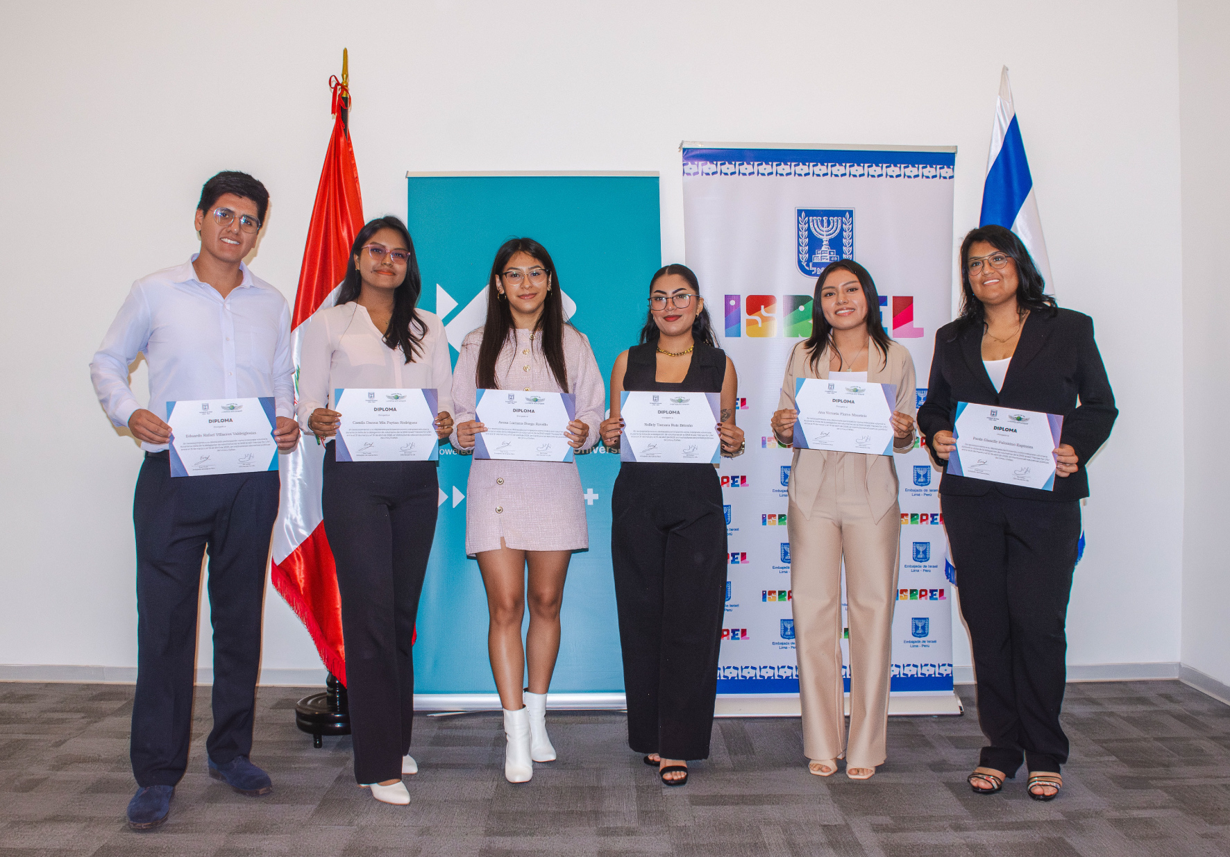 ESTUDIANTES DE LA UNIVERSIDAD NORBERT WIENER RECIBIERON EL RECONOCIMIENTO DE LA EMBAJADA DE ISRAEL Y LA ONG “HEROES FOR LIFE” POR SU PARTICIPACIÓN COMO INTÉRPRETES VOLUNTARIOS EN CAMPAÑA SOCIAL ORGANIZADA POR AMBAS INSTITUCIONES