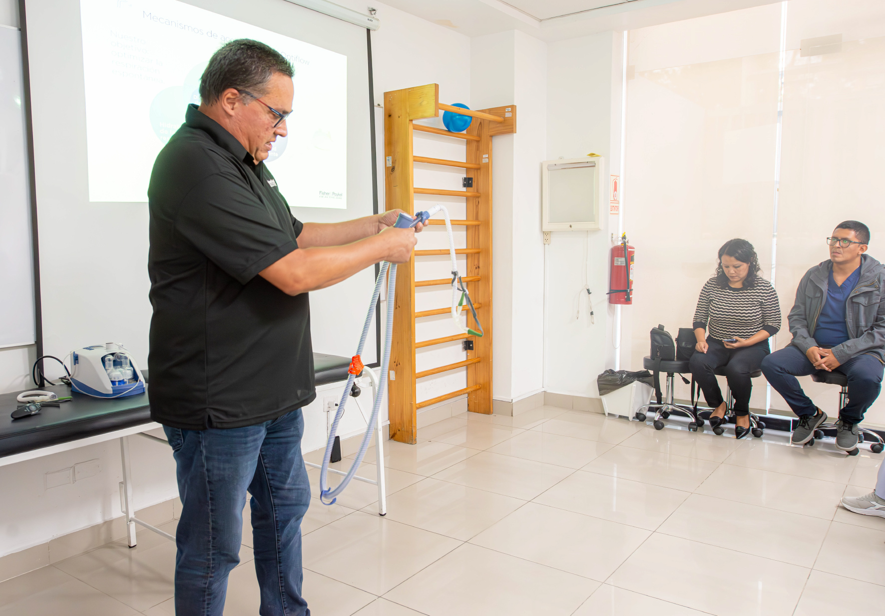 ESPECIALISTA EN CUIDADOS INTENSIVOS Y MEDICINA DEL SUEÑO DE LA NBRC DICTÓ TALLER DIRIGIDO A ESTUDIANTES DE LA UNIVERSIDAD NORBERT WIENER