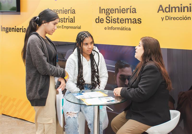 FERIA DE CARRERAS DE LA UNIVERSIDAD NORBERT WIENER (WIENER FEST): EXPERIENCIA VIVENCIAL PARA DESCUBRIR EL FUTURO PROFESIONAL
