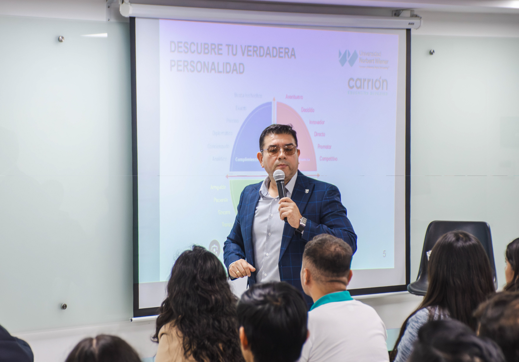 ASESORES DE VENTAS DE LA UNIVERSIDAD NORBERT WIENER PARTICIPARON EN TALLER DE CAPACITACIÓN DICTADA POR EL VICEPRESIDENTE EJECUTIVO, ING. ENRIQUE HORNA HORNA