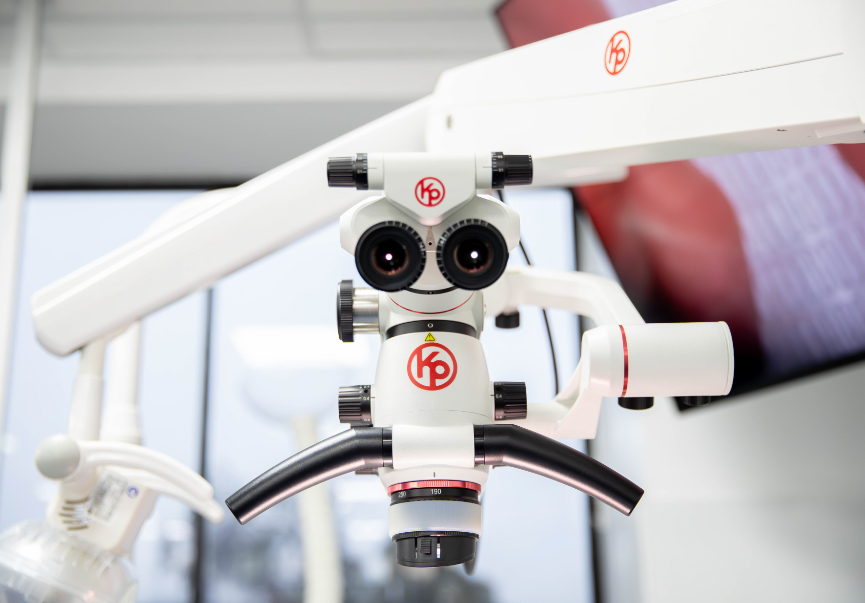 UNIVERSIDAD NORBERT WIENER ADQUIERE MICROSCOPIO DENTAL DE TECNOLOGÍA AVANZADA PARA SUS PROGRAMAS DE SEGUNDAS ESPECIALIDADES EN ODONTOLOGÍA