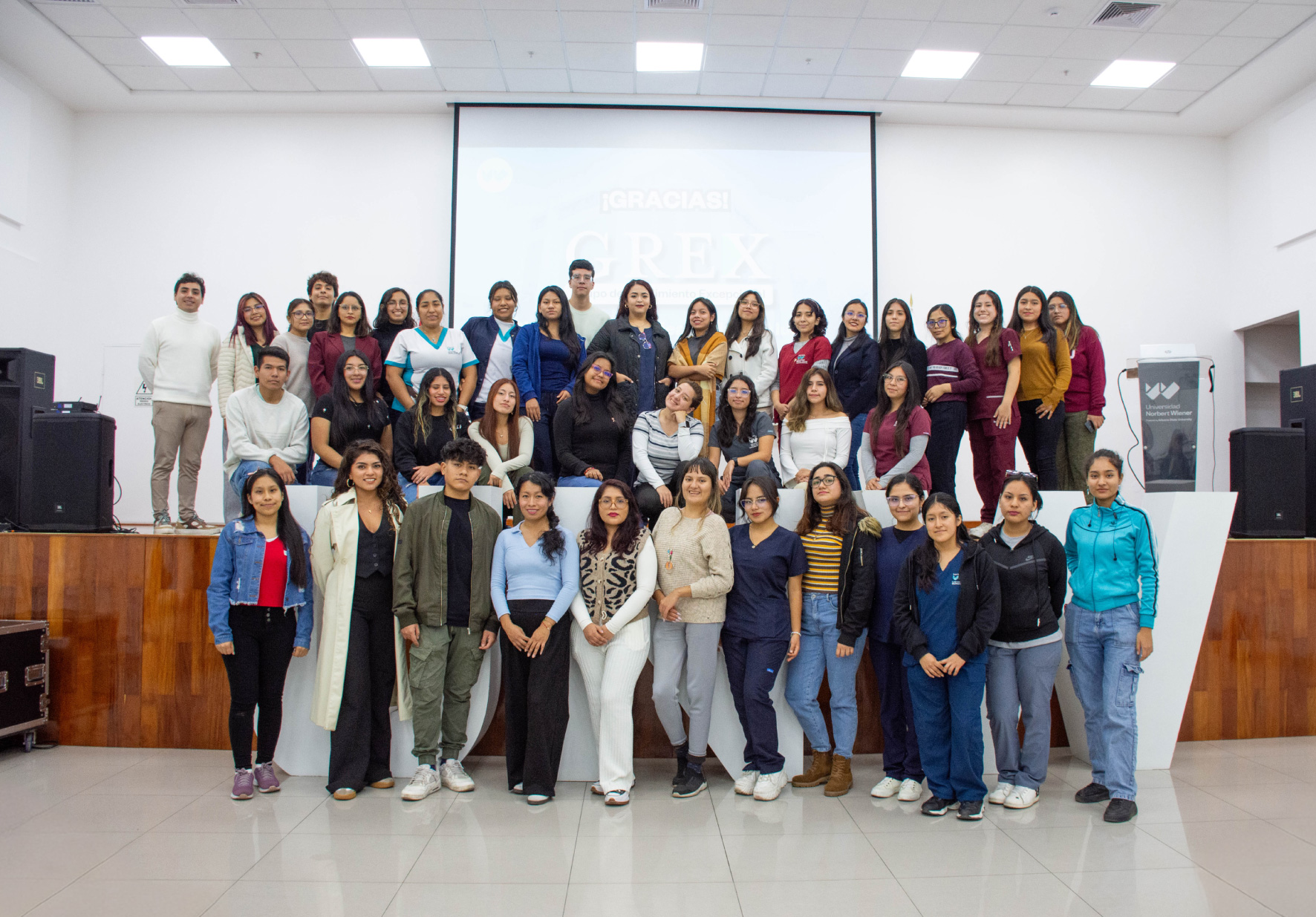DIRECTIVOS DE LA UNIVERSIDAD NORBERT WIENER PRESENTARON A LOS INTEGRANTES DEL GRUPO DE RENDIMIENTO EXCEPCIONAL WIENER 2025