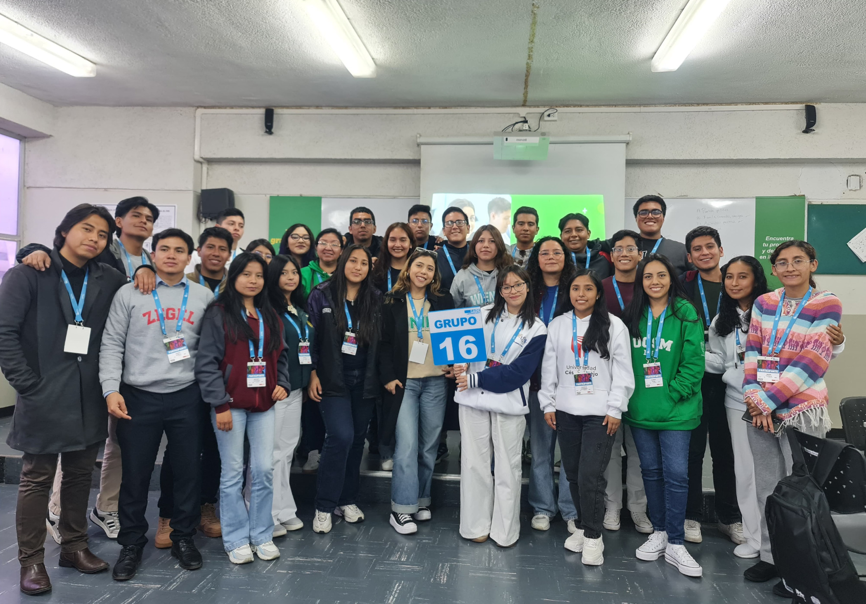 ESTUDIANTES DE LA UNIVERSIDAD NORBERT WIENER INTEGRARON LOS EQUIPOS GANADORES DEL DESAFÍO CADE UNIVERSITARIO 2025-MIBANCO