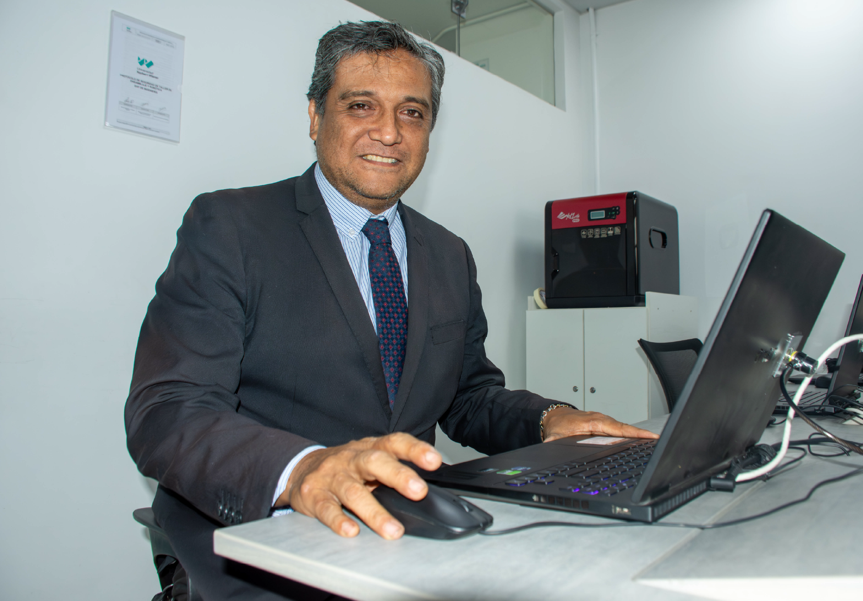 DOCENTE DE INGENIERÍA INDUSTRIAL Y DE GESTIÓN EMPRESARIAL DE LA NORBERT WIENER DICTARÁ CLASES POR UN AÑO EN LA UNIVERSIDAD AUTÓNOMA DE GUADALAJARA, MÉXICO